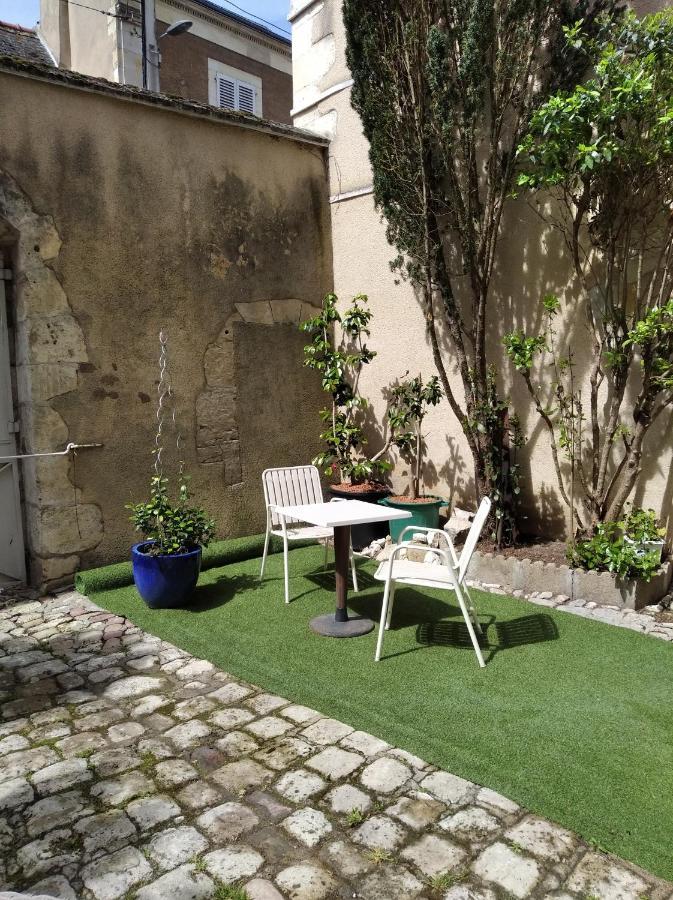 Le Logis De Saint Cyr Issoudun Exterior foto